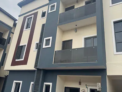 Newly Built 3 Bedroom Flat Upstairs with Modern Facilities — Surulere, Lagos