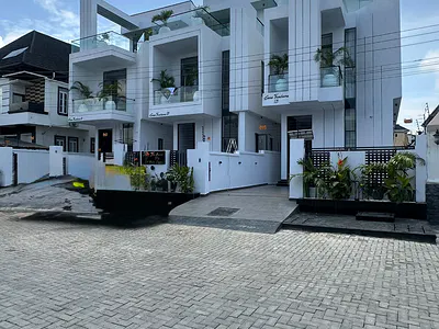 5 Bedroom Detached Duplex with Cinema, Swimming Pool & BQ — Lekki, Lagos