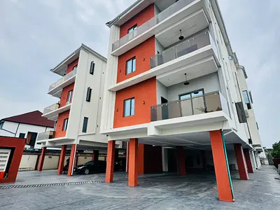 Exquisite 3 Bedroom Apartment with BQ, Elevator & Pool — Ikeja GRA, Ikeja, Lagos
