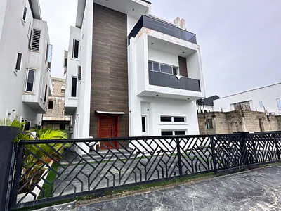 Large Chevron 5 Bedroom Duplex — Lekki, Lagos