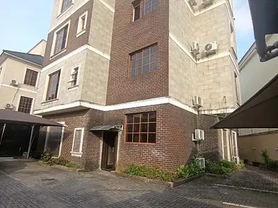 Well Built Spacious 3 Bedroom Apartment with BQ — Mojisola Onikoyi Estate, Off Banana Island Road, Ikoyi, Lagos