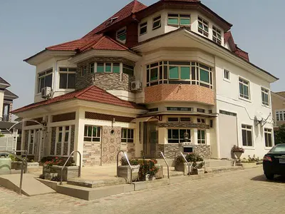Exquisite and Elegant 10 Rooms Hotel — Gwarinpa, Abuja