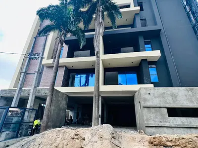 Pristine 2 Bedroom Flat / Apartment with Elevator and Pool — Lekki, Lagos