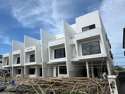 Modern Contemporary Newly Built 4 Bedroom Terraced Duplex with Rooftop — Gbagada, Lagos