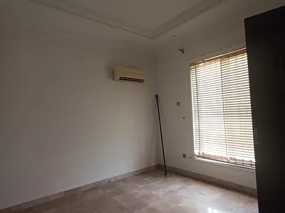 Spacious Shop — Ikoyi, Lagos