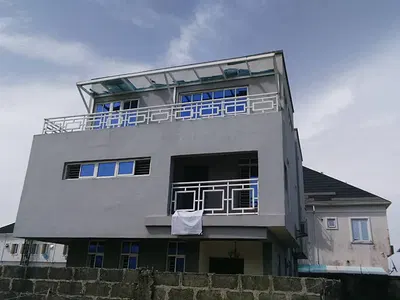 6 Bedroom Detached House — Lekki, Lagos