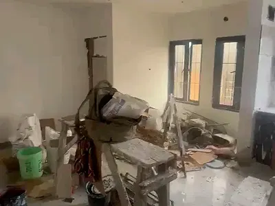 Upstairs Mini Flat — Off Pedro Road, Shomolu, Lagos