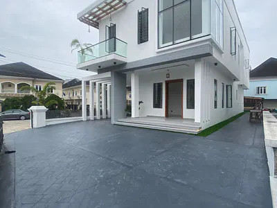Luxury 5 Bedroom Detached Duplex with BQ — Lekki, Lagos