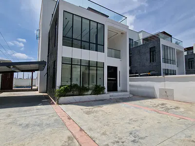 5 Bedroom Fully Detached Duplex — Lekki Phase 1, Lekki, Lagos