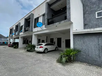 Well-Built Fully Serviced 4 -Bedroom Terrace Duplex. Video Availbe — Orchid Road, Lekki, Lagos