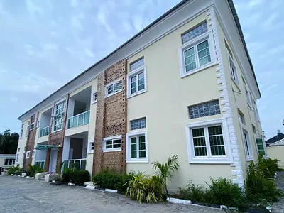 Serviced 3 Bedroom En-Suite Flat with 1 Room BQ — Lekki, Lagos
