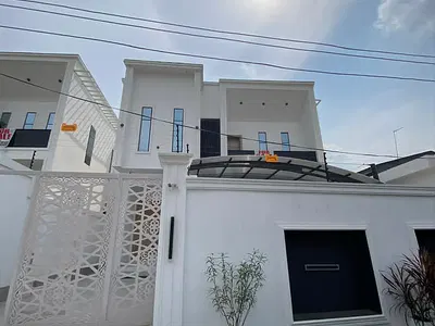 Exquisite 5 Bedroom Ensuite Fully Detached Duplex with Pool & Gym — Ikeja, Lagos