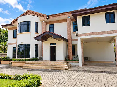 6 Bedroom Detached House — Ikoyi, Lagos