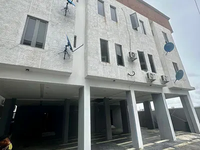 Distress Deal! Exquisite 2 Bedroom Apartment — Lekki, Lagos