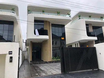 5 Bedroom Detached Duplex — Lekki, Lagos
