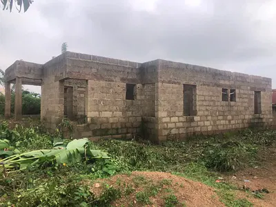 Uncompleted 3 Bedroom Bungalow — Behind Grammar School, Osogbo, Osun