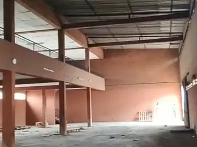 900M2 Warehouse Beside Vanguard Drop in — Isolo, Lagos
