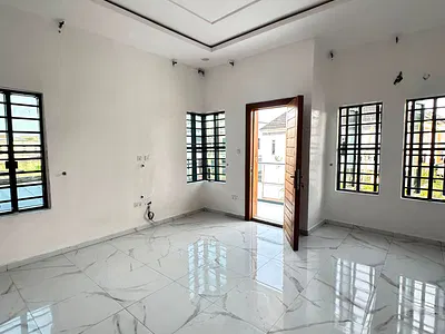 Shared Apartment Room and Parlor — Lekki, Lagos