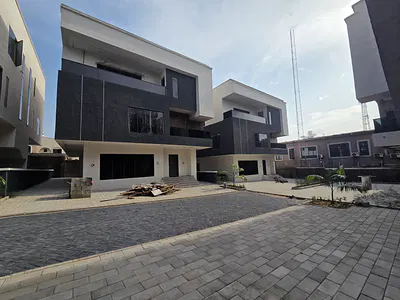 Elegant 5-Bedrooms Detached Duplex with BQ — Utako, Abuja