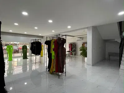 Shop Units in Shopping Mall, Road-Facing — Lekki, Lagos