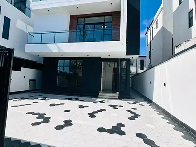 Prestigious 5 Bedroom Detached Duplex with BQ and Rooftop Terrace — Lekki, Lagos