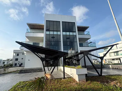 5 Bedroom Semi-Detached Duplex — Lekki, Lagos