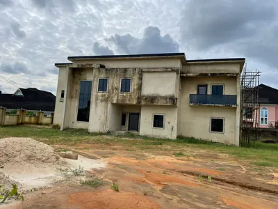 A Cacas Six (6) Bedroom Detached Duplex — Shelter Afrique Estate, Uyo, Akwa Ibom