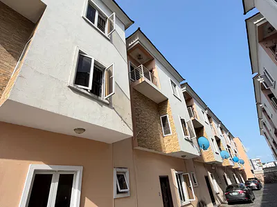 4 Bedroom Terrace with Boys Quarter — Lekki, Lagos