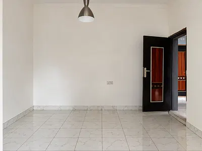 Self Contain Room Apartment — Off Pedro Road, Shomolu, Lagos