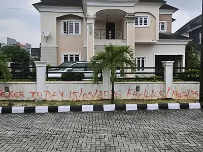 6 Bedroom Detached House — Lekki, Lagos