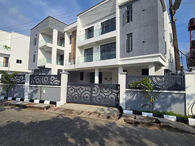 Morden 2 Bedroom Apartment with Swimming Pool and Gym — Lekki, Lagos