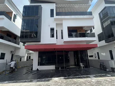 5 Bedroom Detached House with BQ and Swimming Pool — Ologolo, Lekki, Lagos