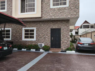 4 Bedroom Detached House with BQ and En-Suite Bedrooms with Wardrobes — Parkview, Ikoyi, Lagos
