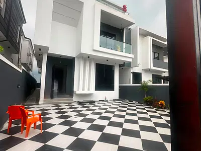 5 Bedroom Detached House with Boys' Quarters (BQ) and Swimming Pool — Palm City, Ajah, Lagos