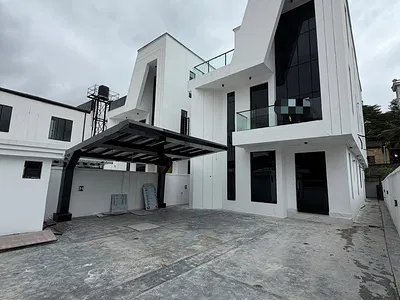 5 Bedroom Detached House — Chevron, Lekki, Lagos