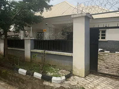 3 Bedroom Bungalow — Dakwo, Abuja