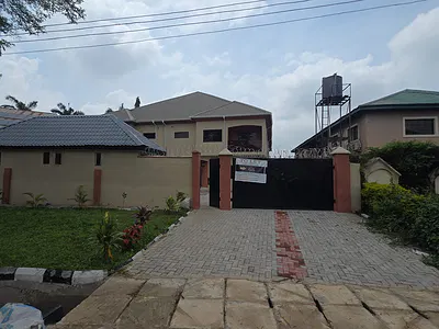 Well Built 5-Bedrooms Semidetached Duplex with 2 Rooms BQ — Gwarinpa, Abuja