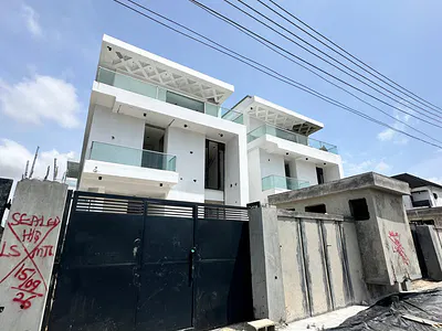 Luxury 5 Bedroom House — Lekki Scheme 2, Lekki, Lagos