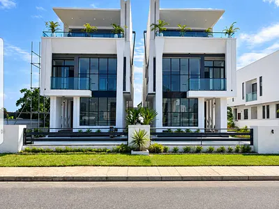 5 Bedrooms Duplex, Swimming Pool & Cinema Room — Lekki, Lagos