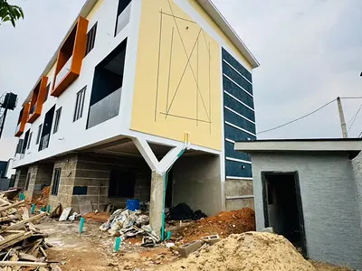 Beautiful Luxury 4 Bedroom Terraced Duplex with BQ — Ojodu Berger, Ojodu, Lagos