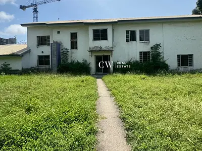 Detached Building for Commercial Use — Ikoyi, Lagos