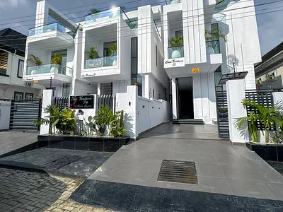 5 Bedroom Contemporary Smart Home — Lekki, Lagos