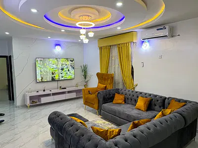 3 Bedroom Apartment — New Garage, Ibadan, Oyo