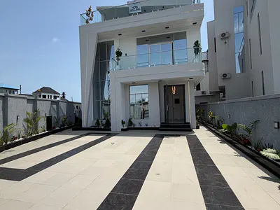 Newly Built 5 Bedroom Fully Detached House with Pool — Lekki, Lagos