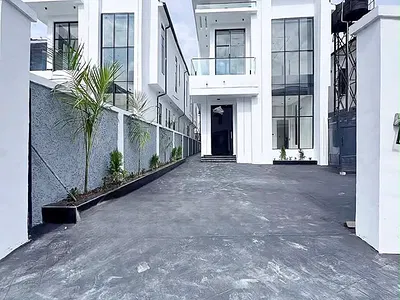 5 Bedroom Detached Duplex — Lekki, Lagos
