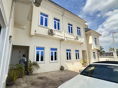 Fully Furnished 5 Units of 2 Bedroom Terrace Duplex + Swimming Pool — Ibadan, Oyo