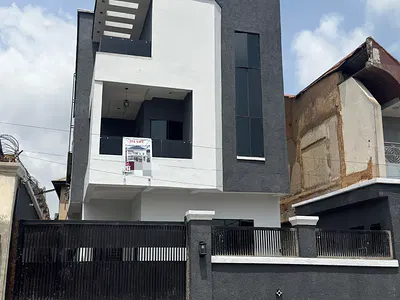 Exquisitely Designed 5 Bedroom Fully Detached Duplex with Cinema and BQ — Omole Phase 1, Ikeja, Lagos