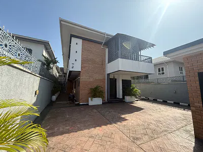 5 Bedroom Detached House with a BQ and a Pool — Off Admiralty Way, Lekki Phase 1, Lekki, Lagos