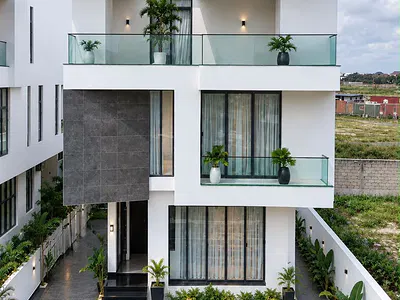 5 Bedroom Detached Duplex — Lekki, Lagos