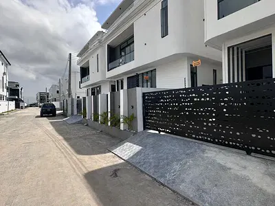 Luxurious 4 Bedroom Detached Duplex with BQ, Balcony — Ajah, Lagos